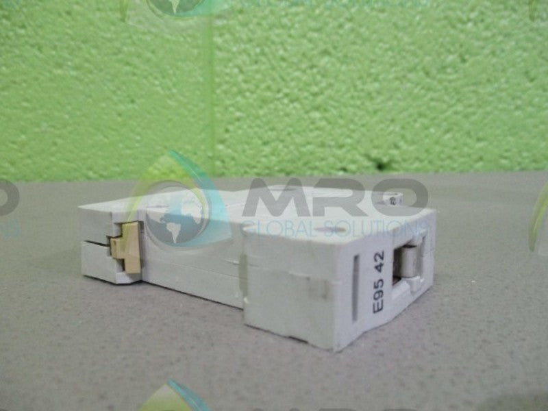 MERLIN GERIN 20855 CIRCUIT BREAKER 15A UNMP