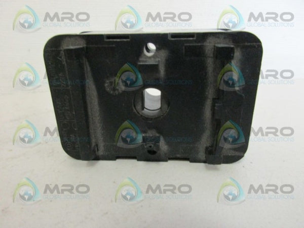 ELESTA ZKR088 RELAY SOCKET UNMP
