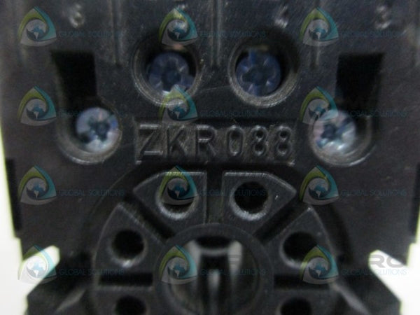 ELESTA ZKR088 RELAY SOCKET UNMP