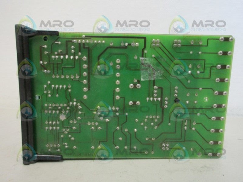 EUROTHERM 808/T1/NO/NO/NO/QS TEMPERATURE CONTROLLER (AS PICTURED) UNMP