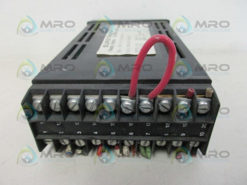 EUROTHERM 808/L1/R1/R1/QS(AJHF215) TEMPERATURE CONTROLLER UNMP
