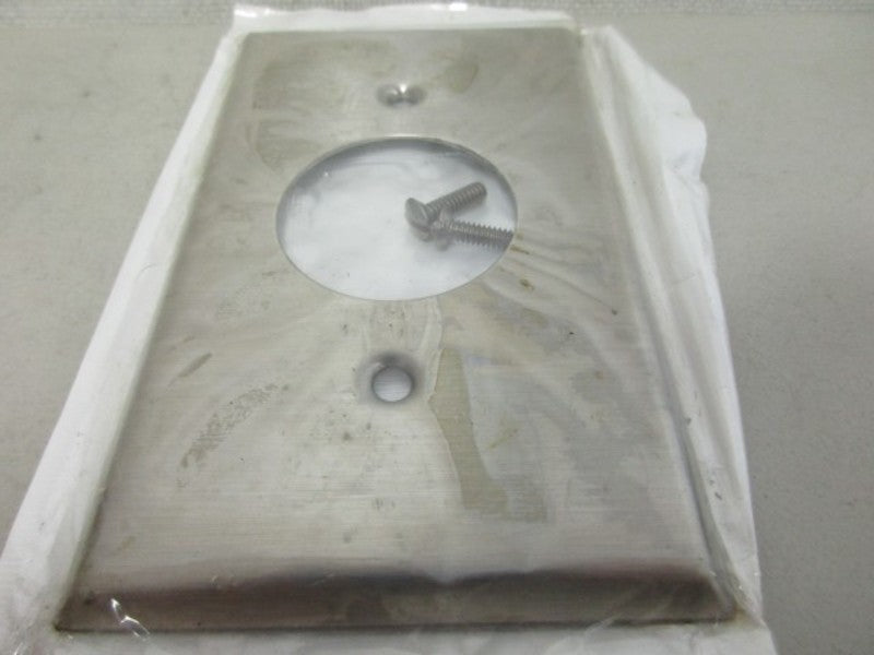 LEVITON 84004-40 RECEPTACLE WALLPLATE NSMP
