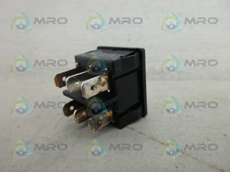 C&K D SERIES ROCKER SWITCH NSNP