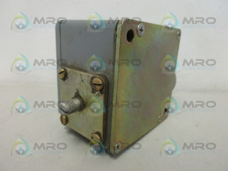 SQUARE D 9012-ACW8 PRESSURE SWITCH UNMP