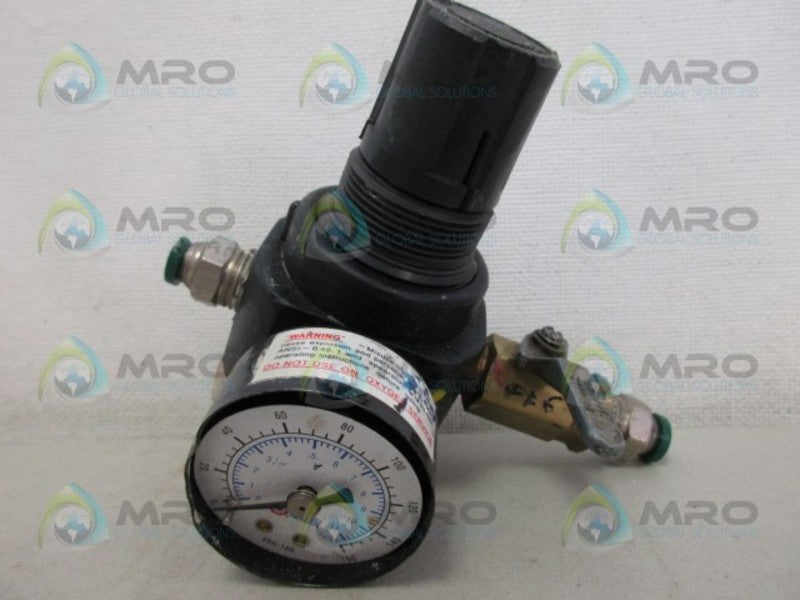 COILHOUSE 26R2-G REGULATOR W/ GAUGE UNMP