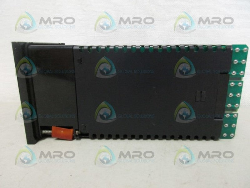 EUROTHERM 815S/TC/4MA20/NONE/DBD/NONE/NONE/S/01 TEMPERATURE CONTROLLER UNMP