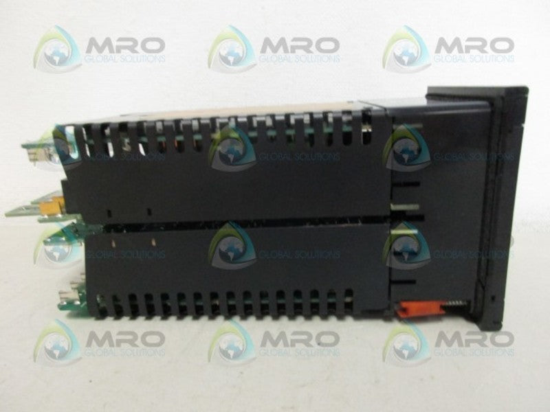 EUROTHERM 815S/TC/4MA20/NONE/DBD/NONE/NONE/S/01 TEMPERATURE CONTROLLER UNMP