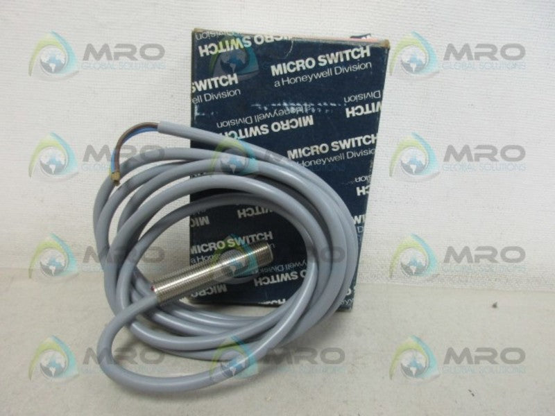 MICRO SWITCH 923AA2XM-A7T-L PROXIMITY SENSOR NSMP