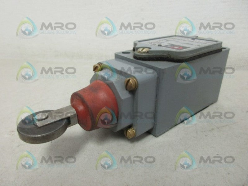 CUTLER HAMMER 10316H730IC LIMIT SWITCH UNMP