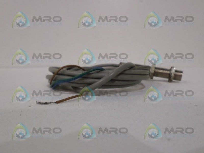 OMRON TL-X2Y1-GL PROXIMITY SENSOR  UNMP