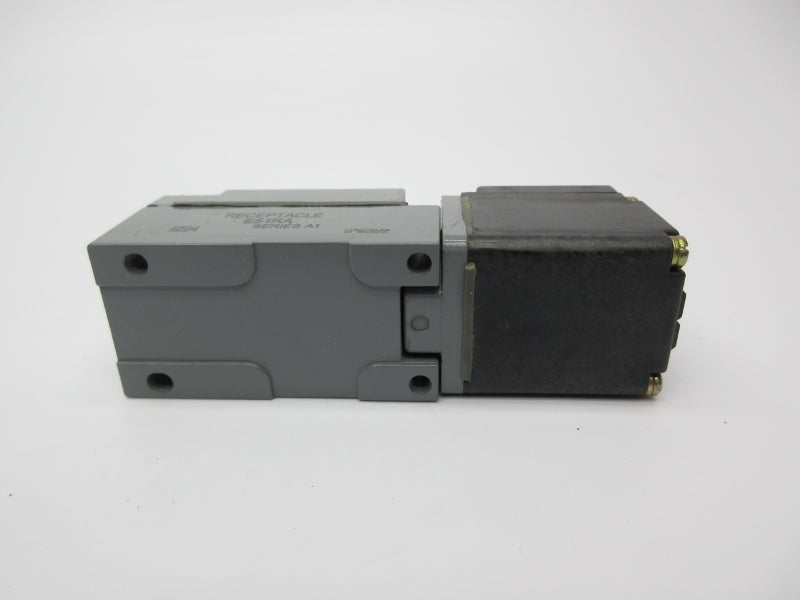CUTLER HAMMER E51ELA SER. B2 120VAC NSMP
