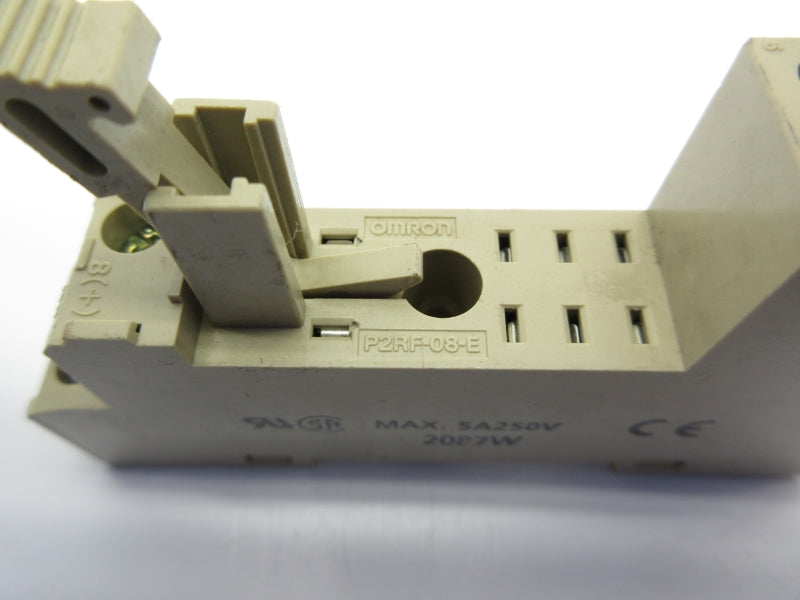 OMRON P2RF-08-E 250V 5A NSNP