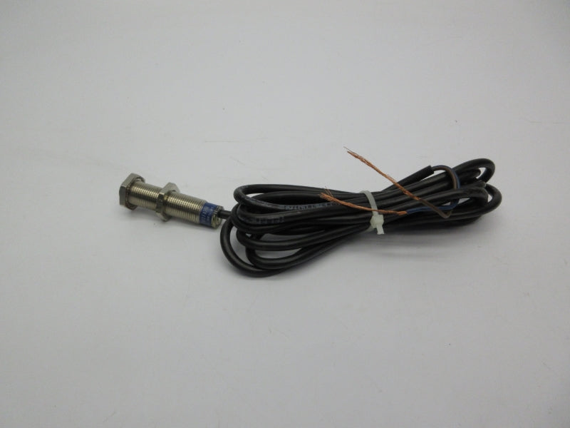 TELEMECANIQUE XS1M12FA260 12-240V NSNP