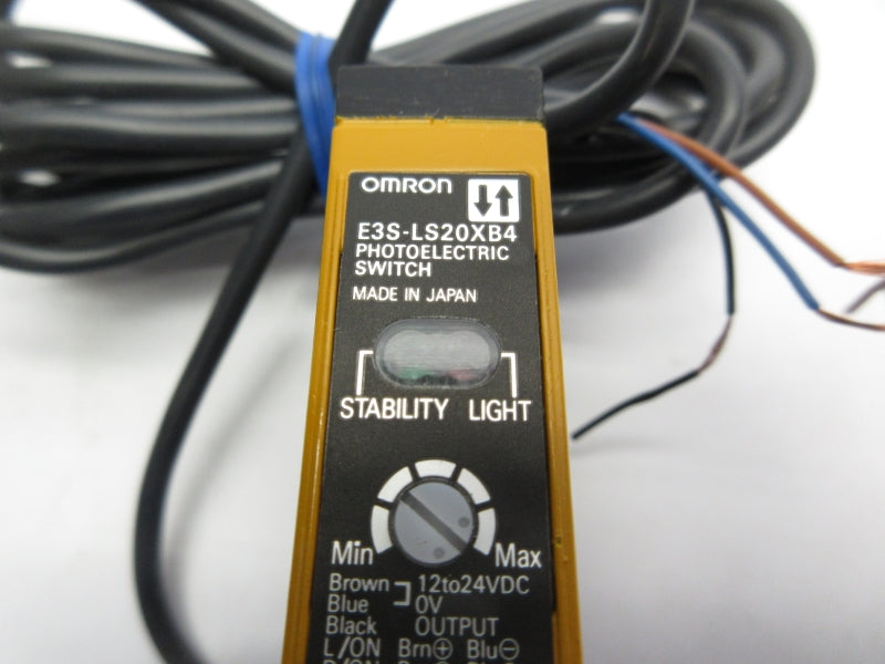 OMRON E3S-LS20XB4 12-24VDC NSNP