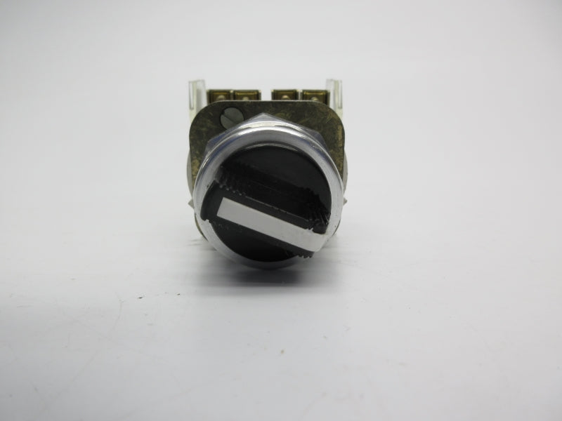 ALLEN BRADLEY 800T-N2KF4 SER. T NSNP