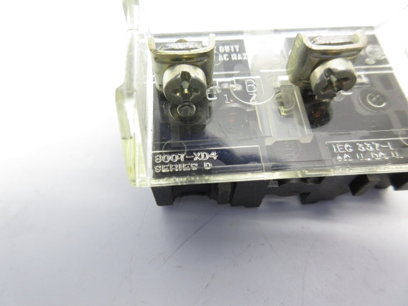 ALLEN BRADLEY 800T-XD4 SER. D 600VAC NSNP