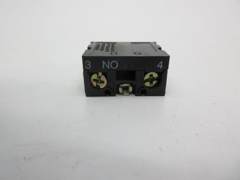 TELEMECANIQUE ZB2-BE101 240V 6A NSNP