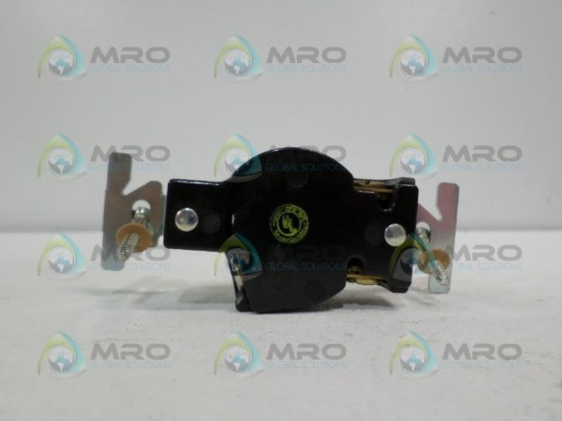BRYANT 9326 RECEPTACLE 3POLE 3WIRE 20A 125/250V  NSNP
