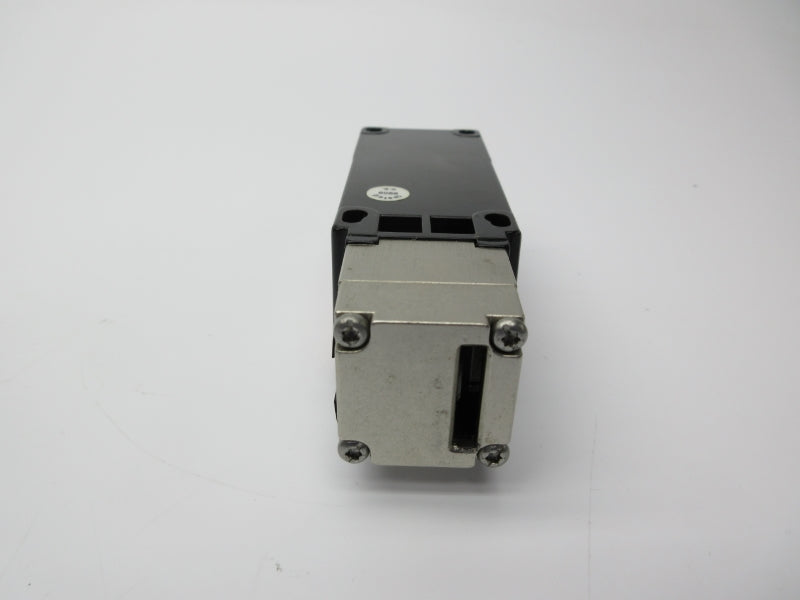 EUCHNER SGA1A-2131A-M 230VAC 4A NSNP