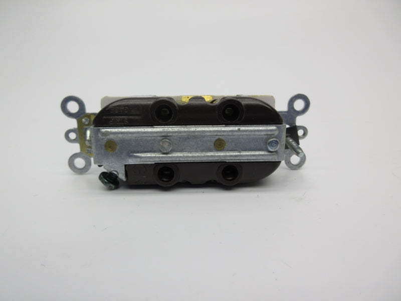 LEVITON 16252-W 125V 15A NSMP