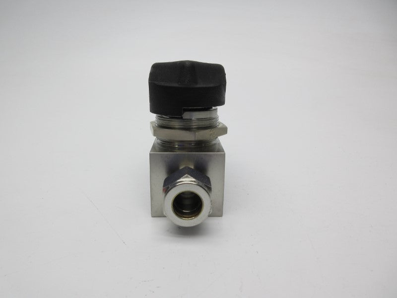 PARKER 8A-MB8PFA-SSP 2500PSI NSNP