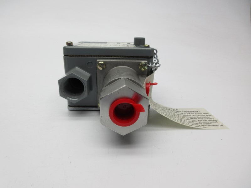 ALLEN BRADLEY 836T-T302JX25 SER. A 120-600VAC 60A 200-3000PSI (BR/WH) NSMP