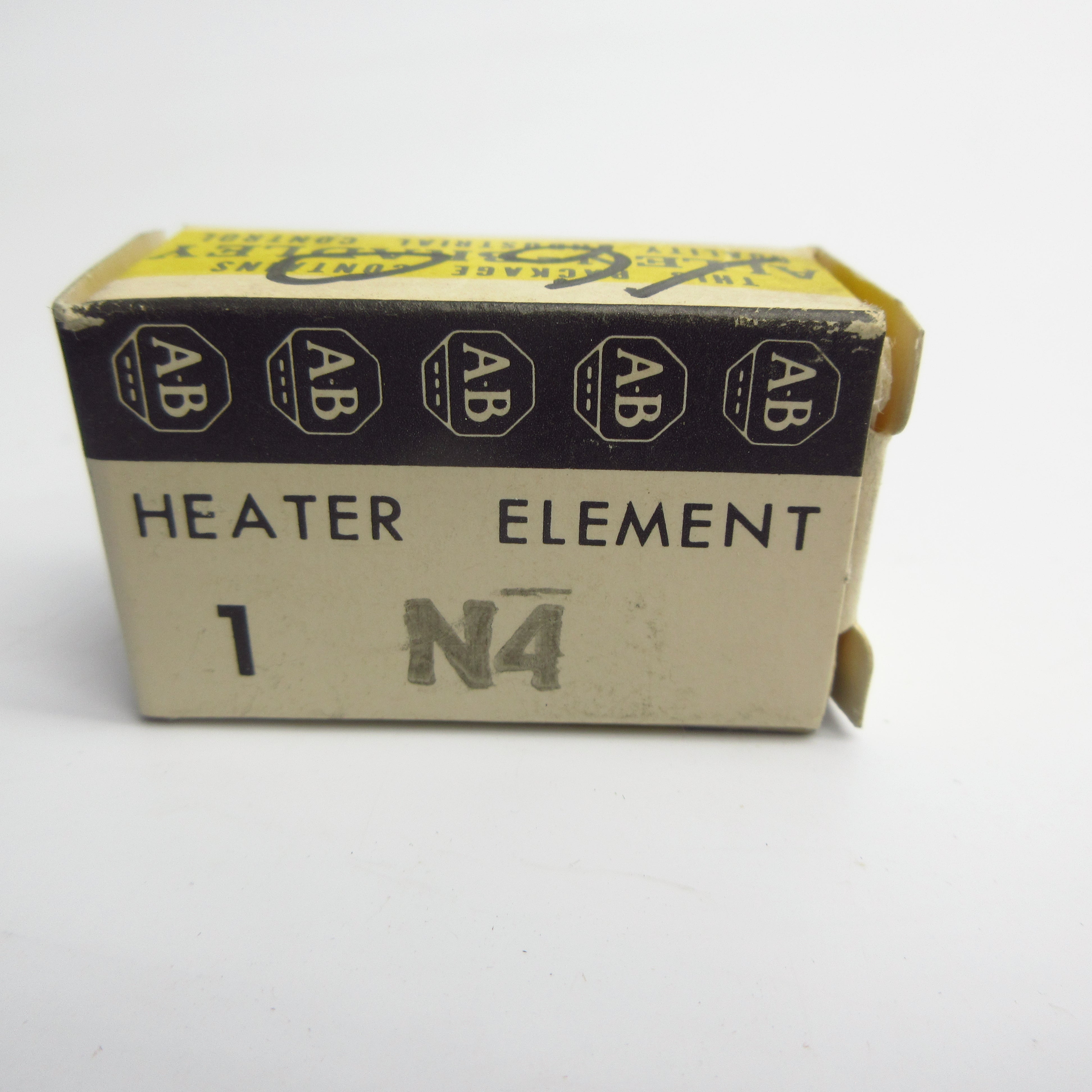 ALLEN BRADLEY N4 (BK/YL) NSMP