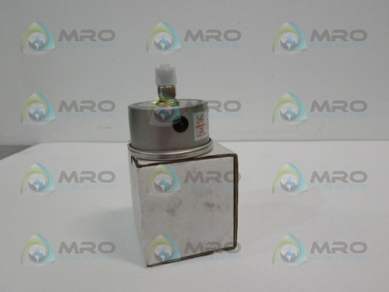 PIC GAUGES 302LFW-254P PRESSURE GAUGE 0-3000PSI  NSMP