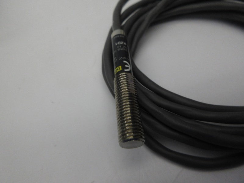 OMRON E2EF-X2D1 10-30VDC NSMP