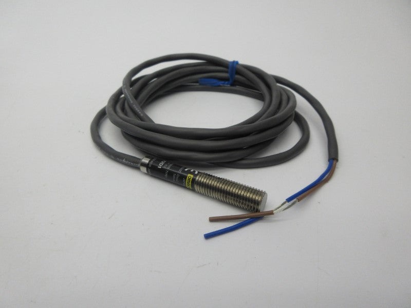 OMRON E2EF-X2D1 10-30VDC NSMP