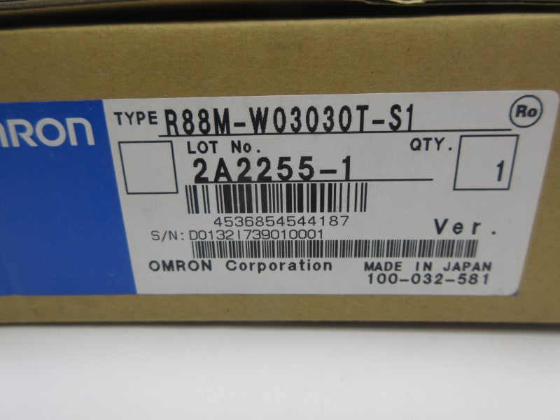OMRON R88M-W03030T-S1 200V 0.44A NSMP