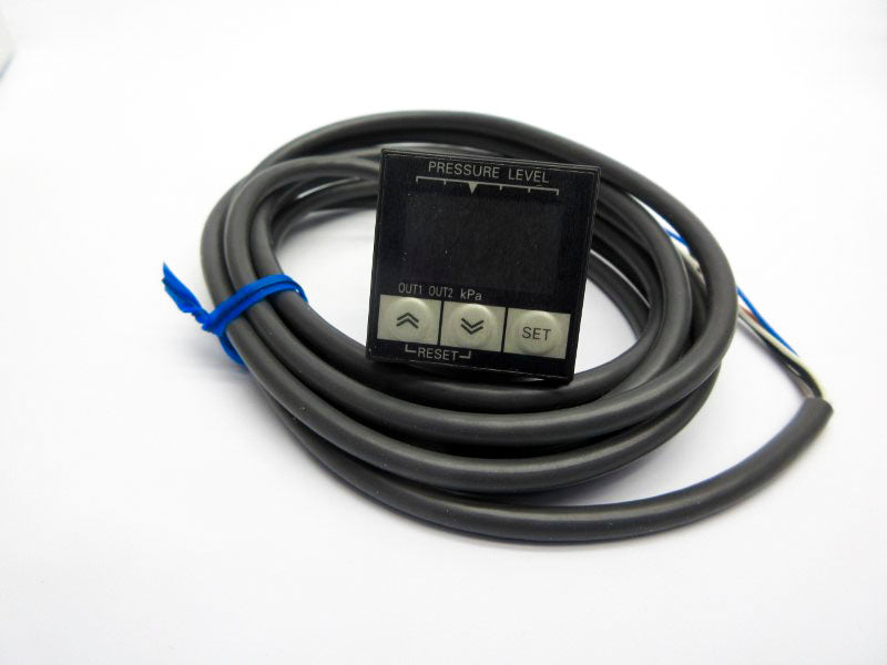 OMRON E8F2-AN0C 12-24VDC NSMP