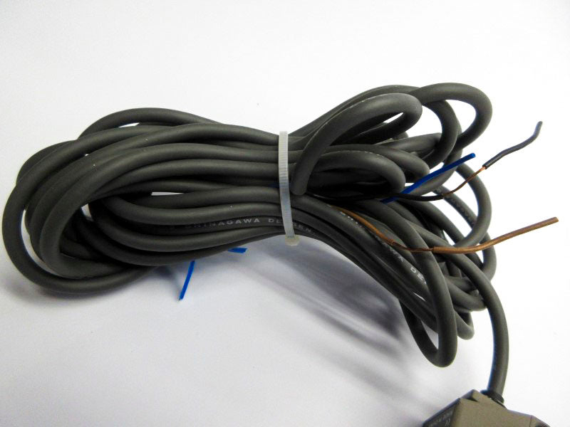 OMRON E3S-CT61-D 10-30VDC NSNP