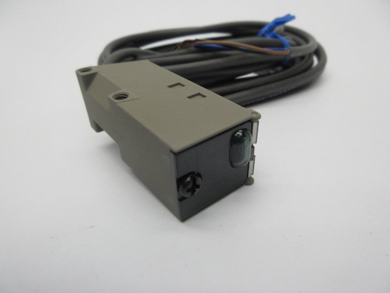 OMRON E3S-CT61-D 10-30VDC NSMP