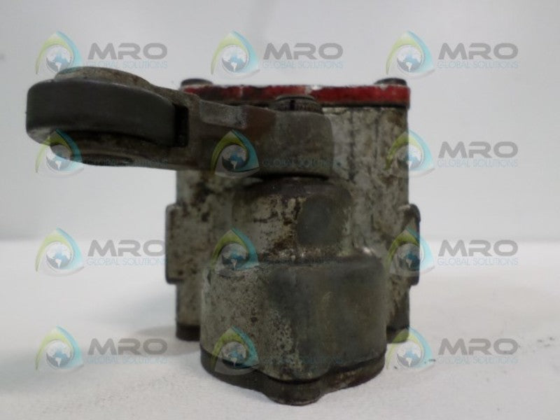 NAMCO CONTROLS  DI200G SNAP-LOCK SWITCH (AS PICTURED)  UNMP