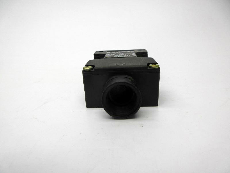 SCHMERSAL AZ15ZVK 230V 4A NSNP