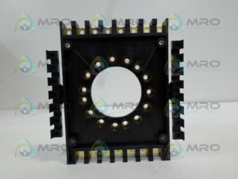 EAGLE SIGNAL HP50-133 ADAPTER SURFACE MOUNTING ADAPT TO CYCLFLEX  NSNP