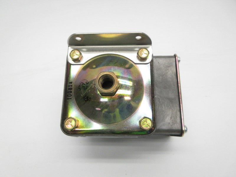 BARKSDALE D2T-H18SS 480VAC 3A .4-18PSI NSMP