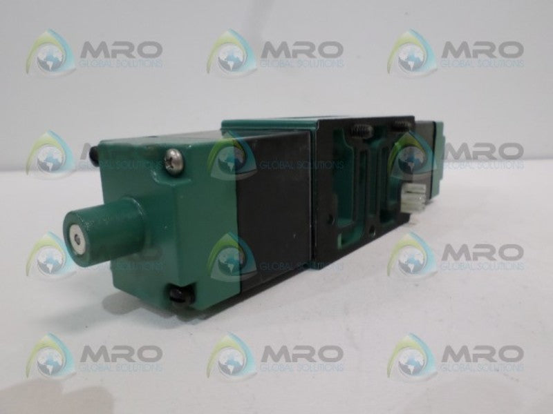 NUMATICS 554SS400K000030 SOLENOID AIR CONTROL VALVE *NEW NO BOX*