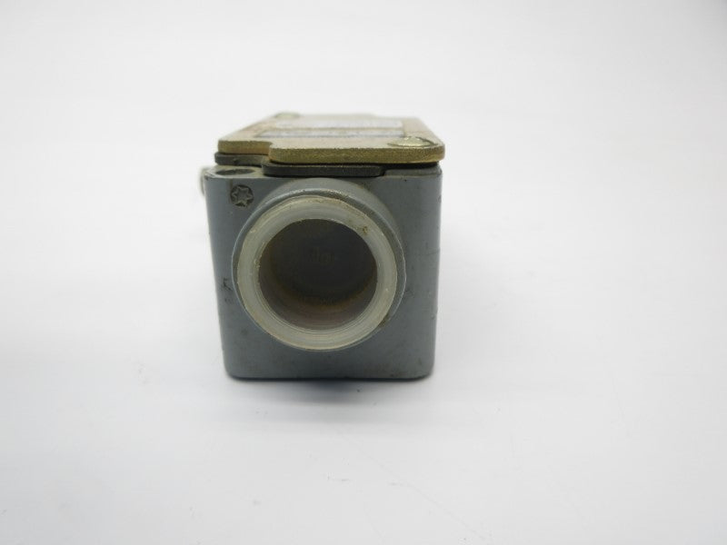 TELEMECANIQUE XC2-JC1.C 600V 8A NSNP