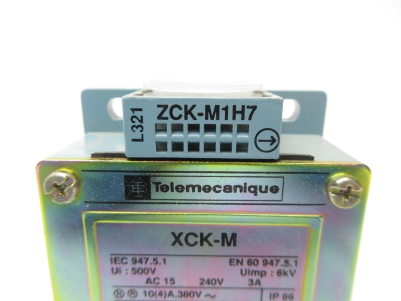 TELEMECANIQUE XCK-M1H7 240V 3A NSNP
