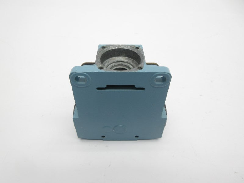 TELEMECANIQUE XCK-M1 380V 5A NSNP
