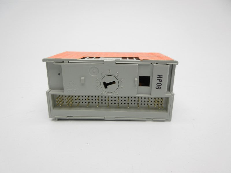 ALLEN BRADLEY 1794-OA8I SER. A 120VAC REV. E04 NSMP