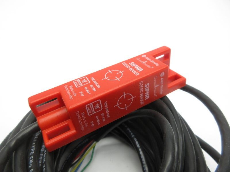 ALLEN BRADLEY 440N-S32033 SER. B (WH) (AS PICTURED) NSMP