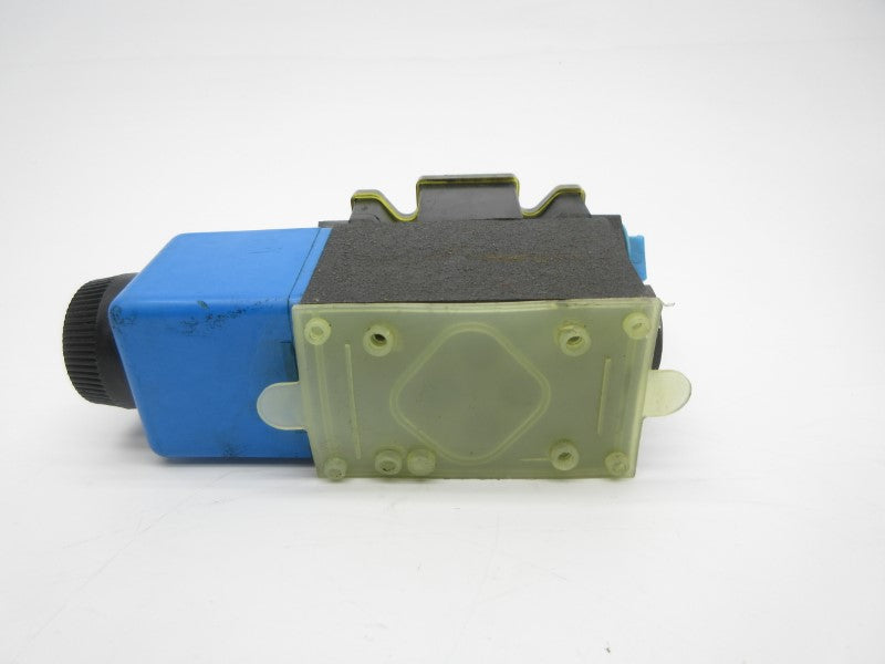 VICKERS DG4V3S2AMFWB560 02-109563 110/120V .46/.48A 1450PSI UNMP