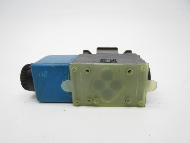 VICKERS DG4V3SOBLMFWB560 02-109634 110/120V .48/.46A 5000PSI NSNP