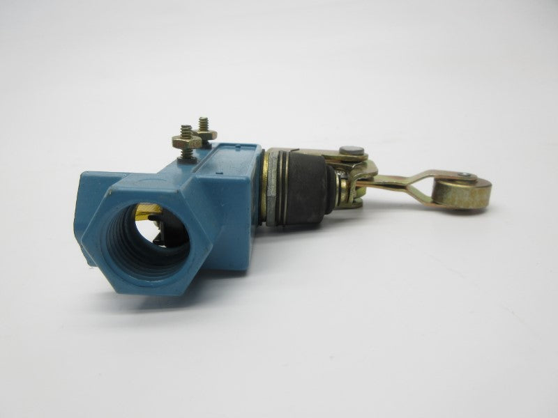 MICRO SWITCH DTE6-2RN2 250VAC 10A (AS PICTURED) NSNP