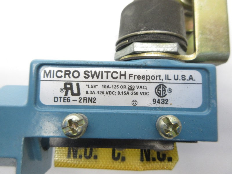 MICRO SWITCH DTE6-2RN2 250VAC 10A (AS PICTURED) NSNP
