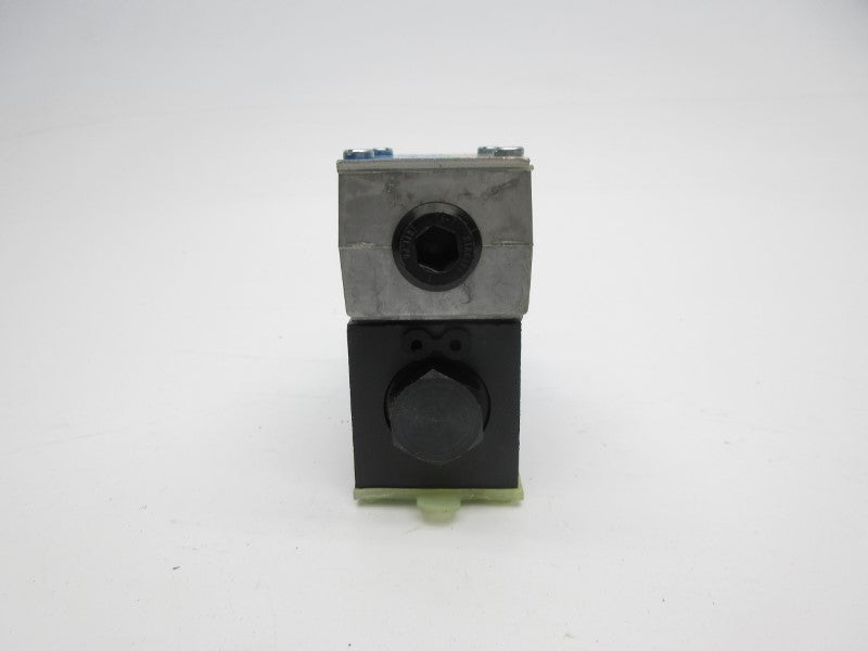 VICKERS DG4V3S2AMFWB560EN21 02-135355 110/120V .48/.46A 5000PSI NSNP