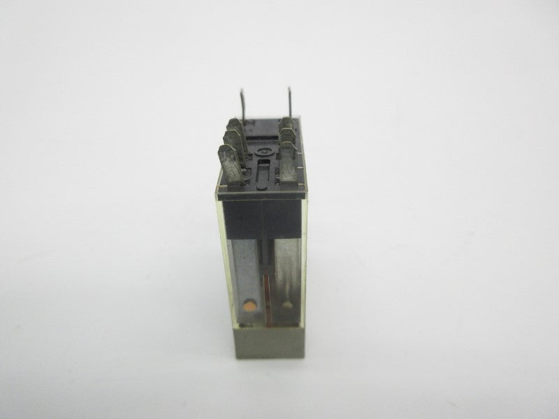 OMRON G2R-2-S(S) 120VAC 5A UNMP